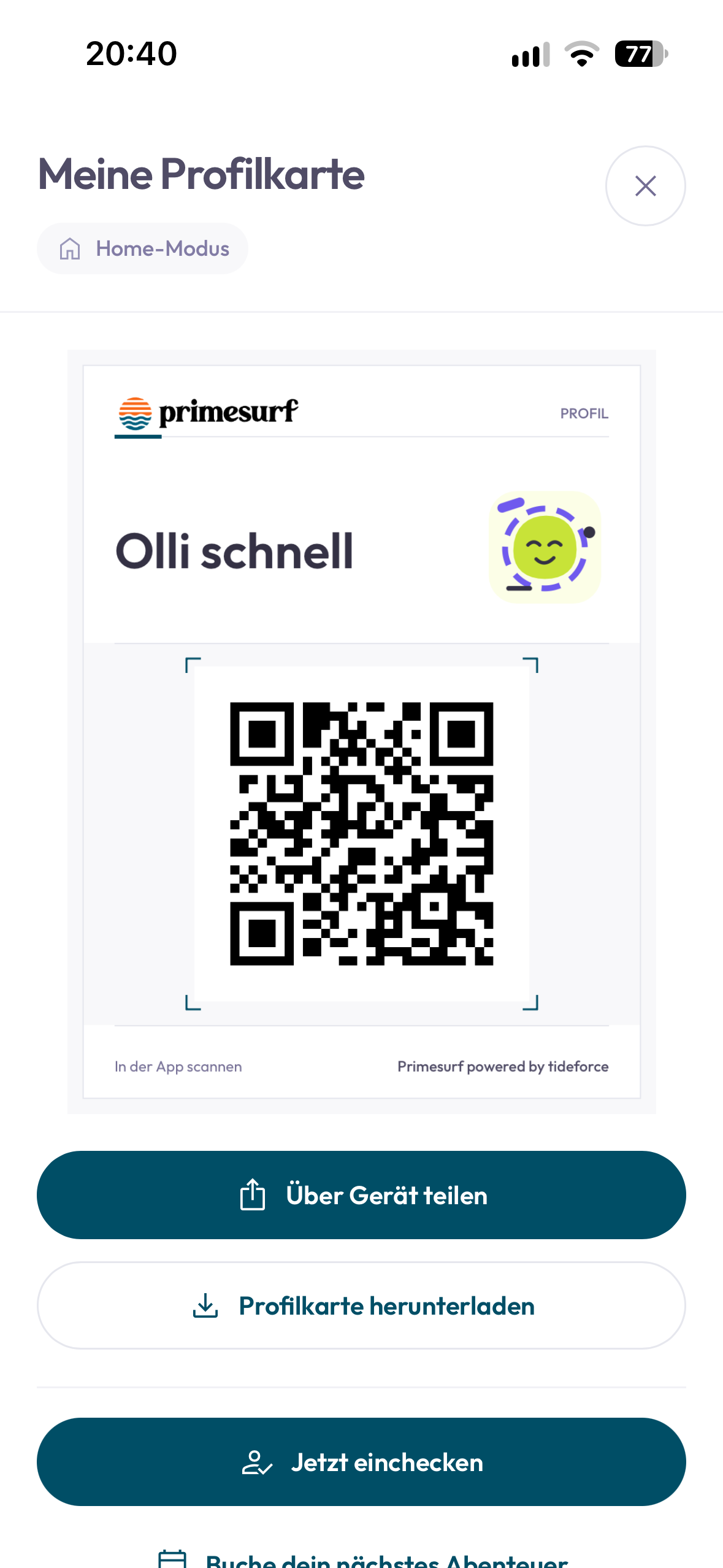 Die persönliche Profilkarte verbindet Schulmarke, Name und QR-Code mit Aktionen zum Teilen, Herunterladen und Einchecken.