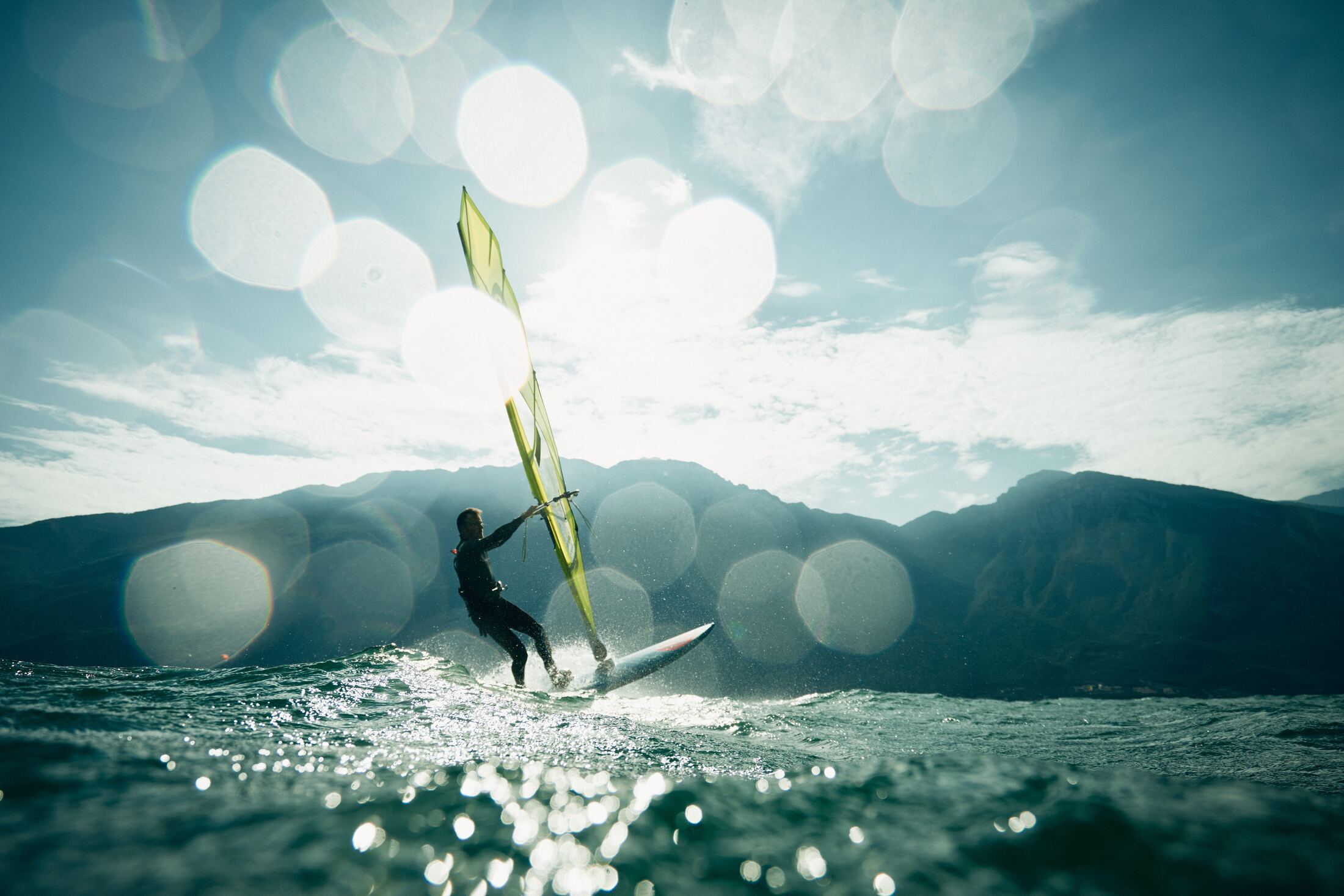 Windsurf school session on the water 2